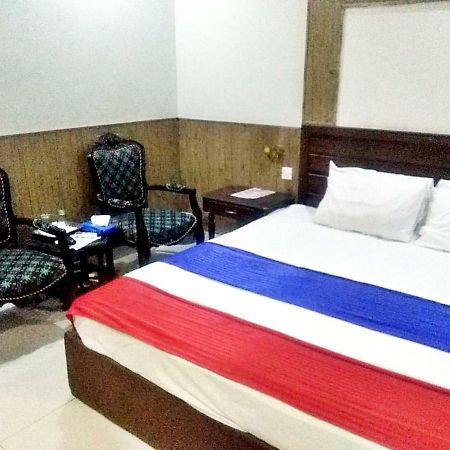 Quick Continental Hotel - Jail Road Lahore Esterno foto